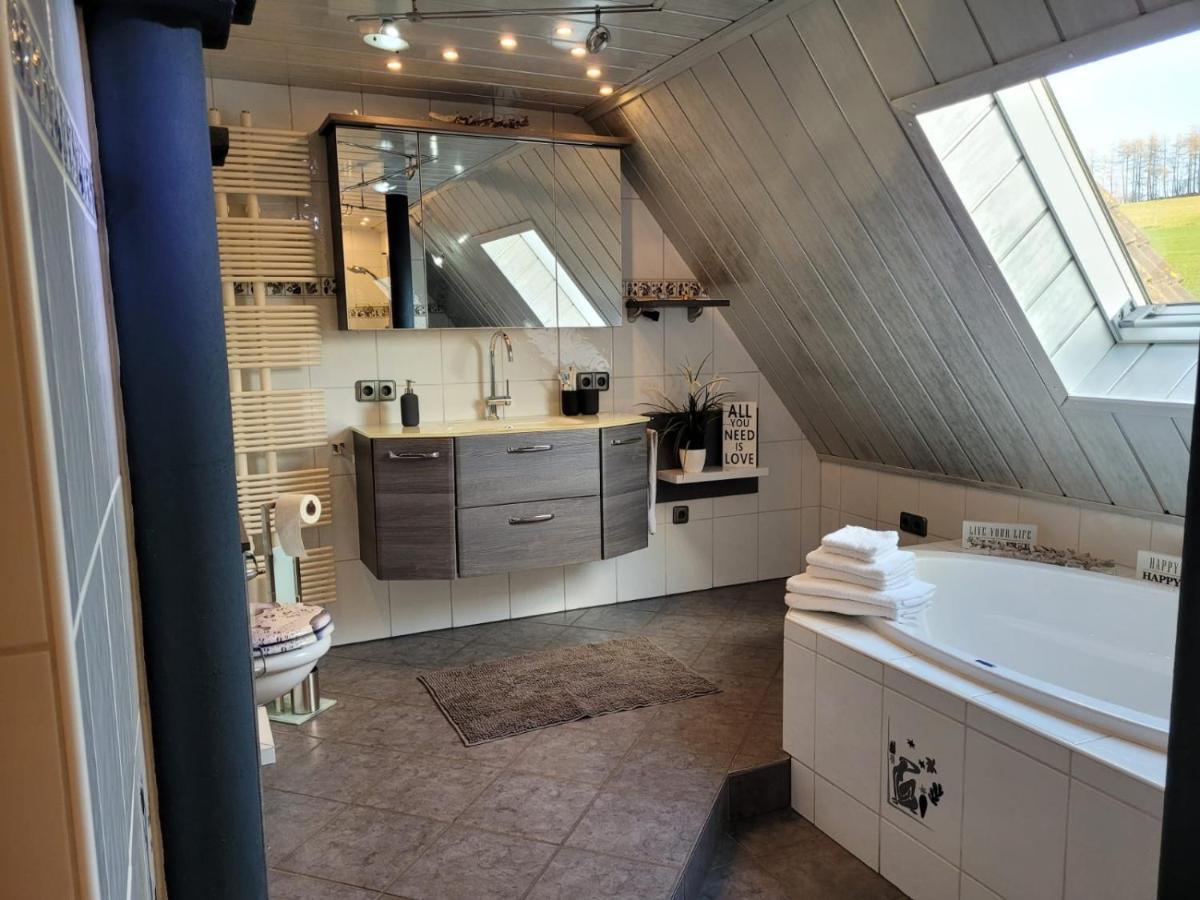Ferienwohnung Fitness Entspannung Sauna Im Westerwald Derschen Esterno foto