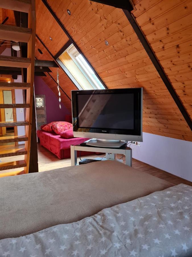 Ferienwohnung Fitness Entspannung Sauna Im Westerwald Derschen Esterno foto